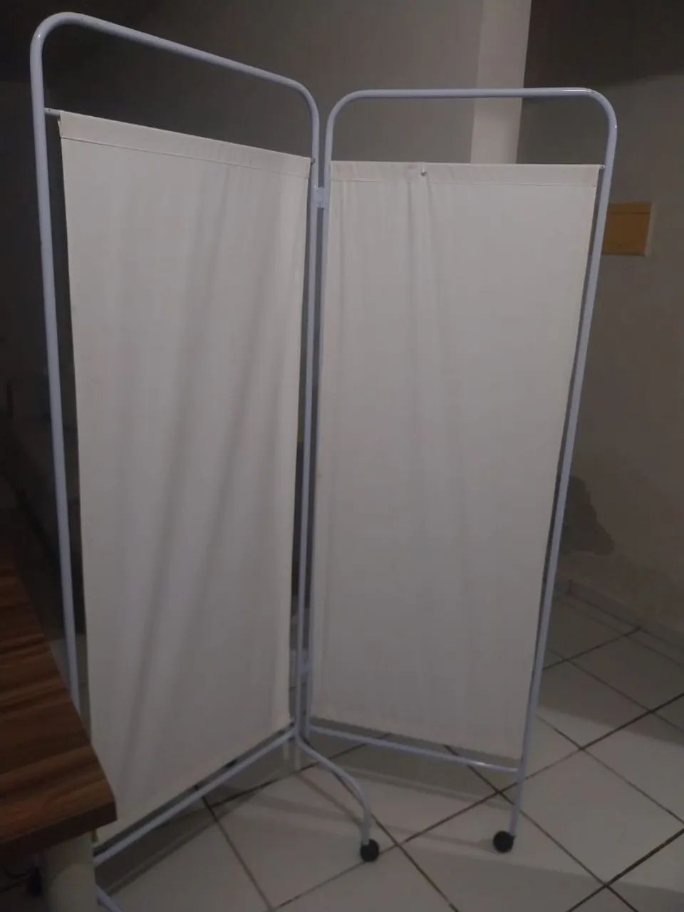 Biombo com divisórias 
