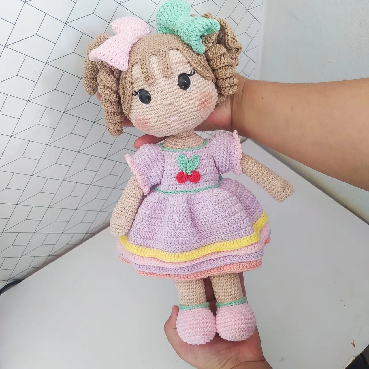 Boneca Amigurumi / Crochê  - Foto 3
