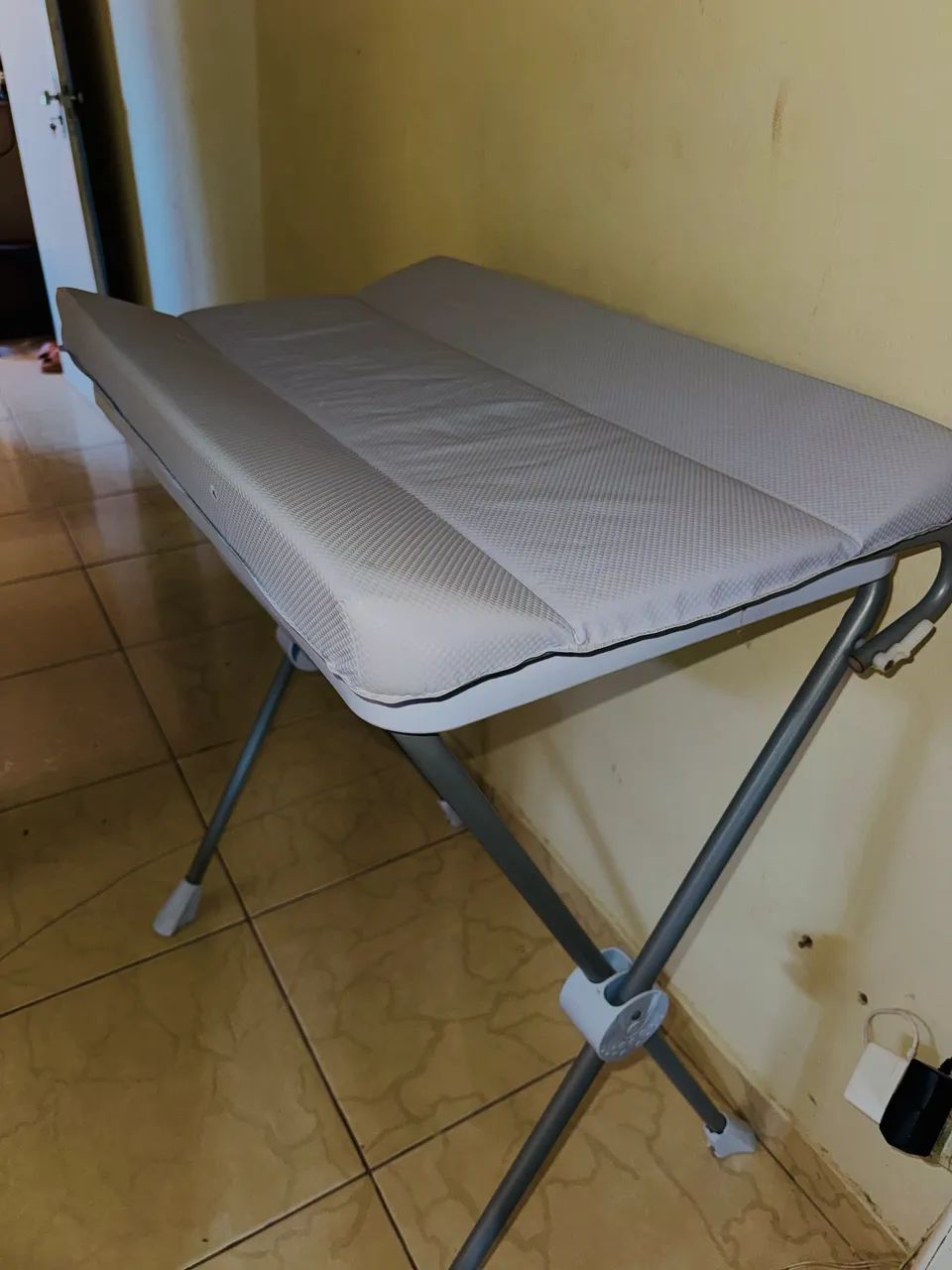 banheiro com trocador gauzerano 