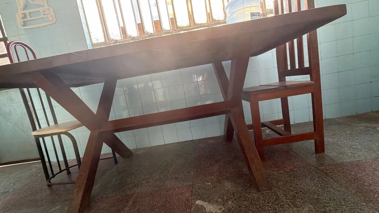 Vendo mesa de madeira  - Foto 2