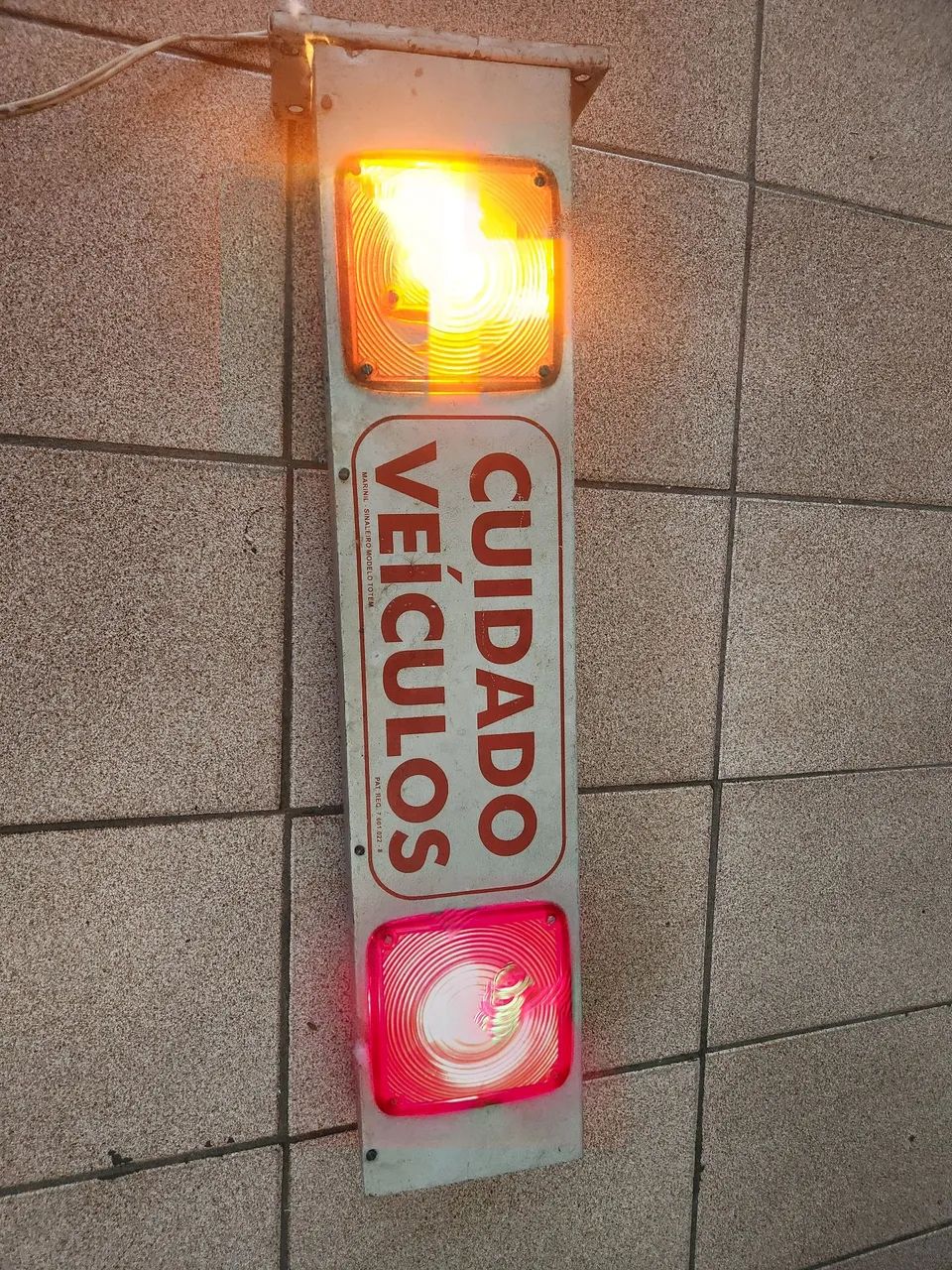 sinalizador de entrada e saída de veículos - Foto 4
