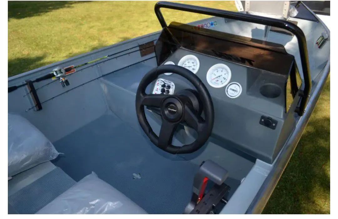Compro barco de alumínio com console  - Foto 3