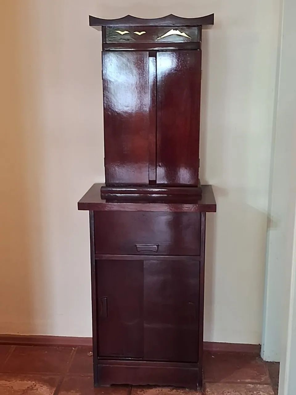 Oratório com Iluminação e com Armário Auxiliar - Foto 4