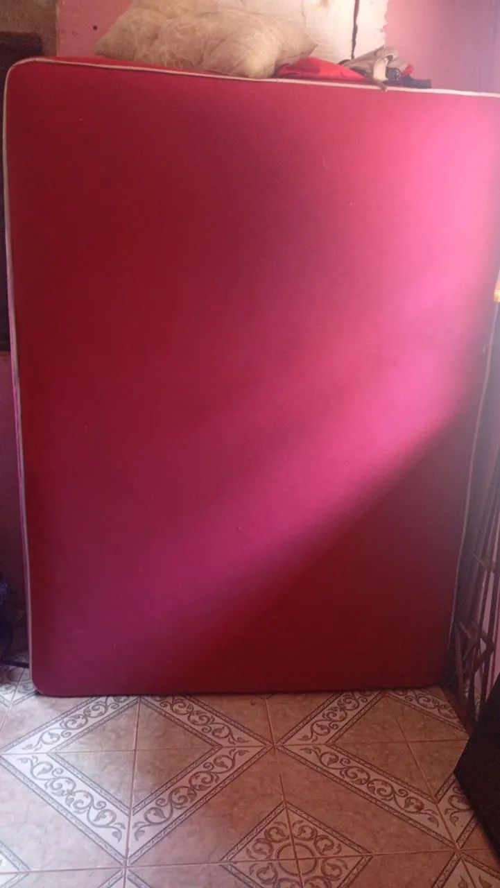 Vendo cama de casal semi nova