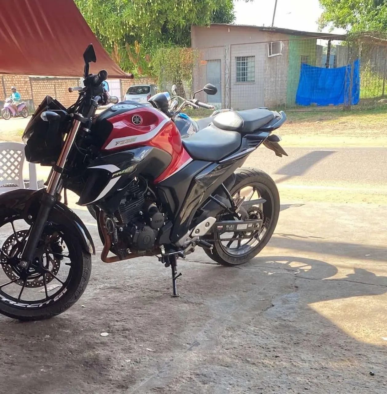 Moto Fazer 250