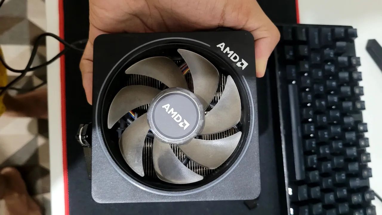 Air cooler  AMD Wraith Prism