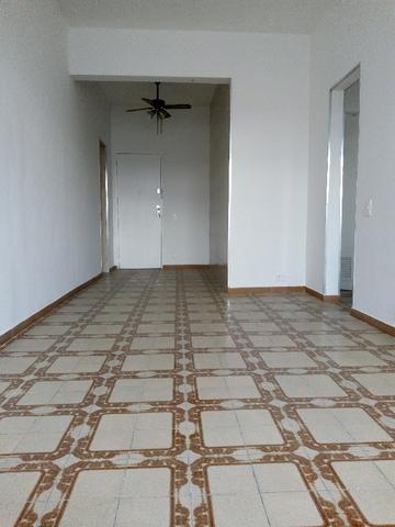 Apto amplo , 02 dorm e vaga, sem vista de comunidade , desocupado - Foto 6