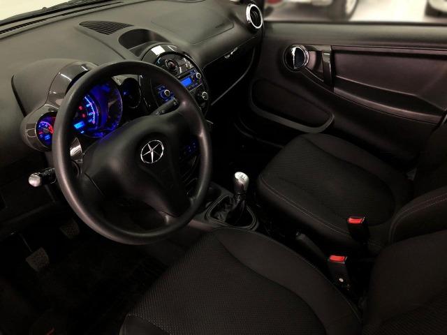 Jac J2 hatch preto 2014 1.4 16V 5p Mec completo - Foto 6