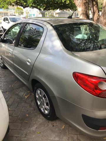 Peugeot 207 - sedan 2010/2011