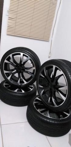 Vendo jogo de rodas aro 17 da scorro com pneus bons - Foto 4