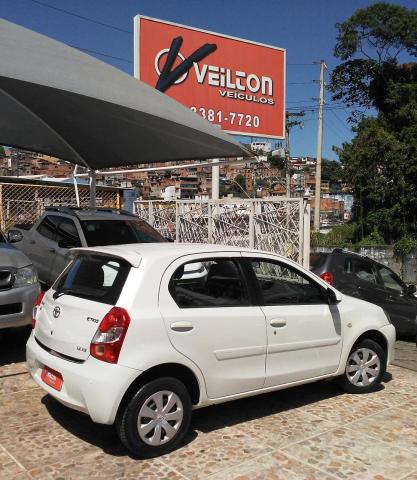 Toyota Etios 2016 Hatch 1.5 XS Flex Branco 28.330km Unico Dono - Foto 4