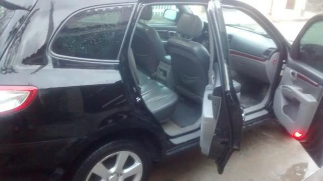 Vendo santa fé ano 2008 hyundai 4w4 2.7 mpfi gls v6 24v 200cv 4p automático - Foto 6