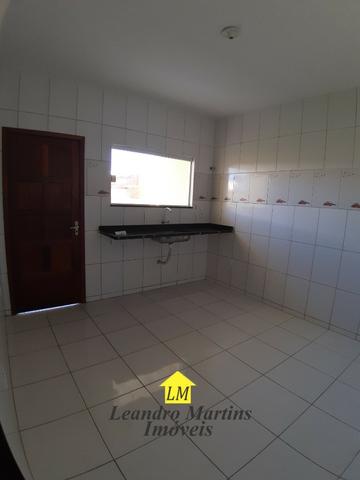 Ótima casa de 3 quartos com terreno de 480 mts em itaipuaçu !! Prox a rua 66 - Foto 13