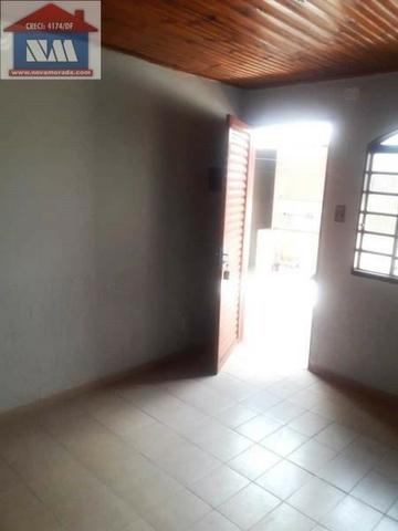 0014 - QNN 22, Excelente localização- Casa de fundos - Foto 5