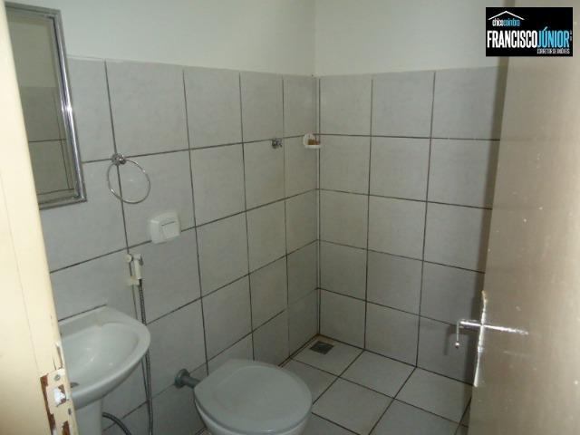 Casa no Setor Coimbra, 3 quartos (1 suíte), ótima localização, encostado no Hiper Moreira - Foto 14