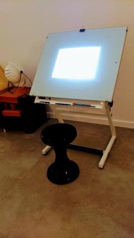 Prancheta Trident com Mesa de Luz - Foto 3