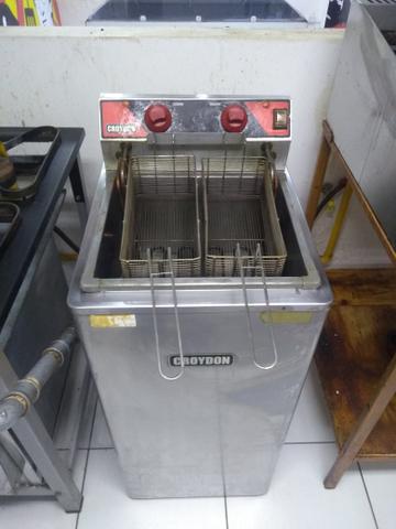 Fritadeira Elétrica Água e Óleo Croydon 8.000w - Foto 2