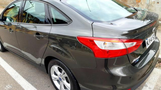 Focus Sedan 2.0 - Foto 10