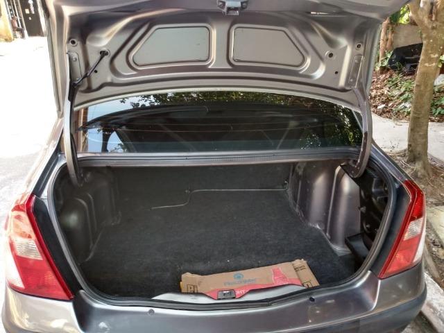 Renault Clio sedan 4 portas 2006 - Foto 6