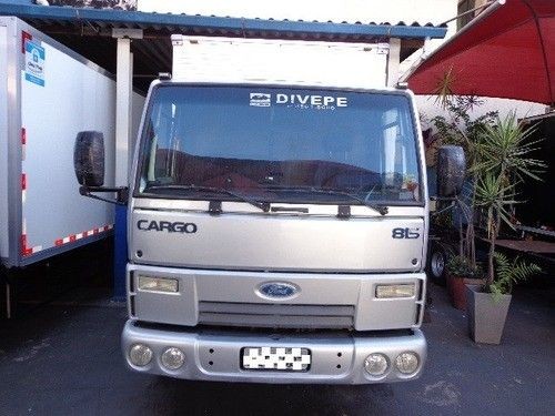 FORD CARGO BAÚ 815