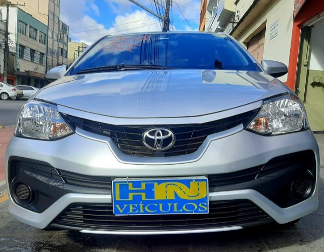 TOYOTA ETIOS SEDAN AUT X 1.5L VVT-I FLEX 4P PRATA 2018 RARIDADE 35.000KM IPVA2021PGVIST.