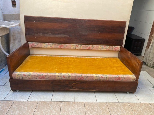 Autêntico Sofá Bi-Cama Sérgio Rodrigues em Jacarandá - Foto 3