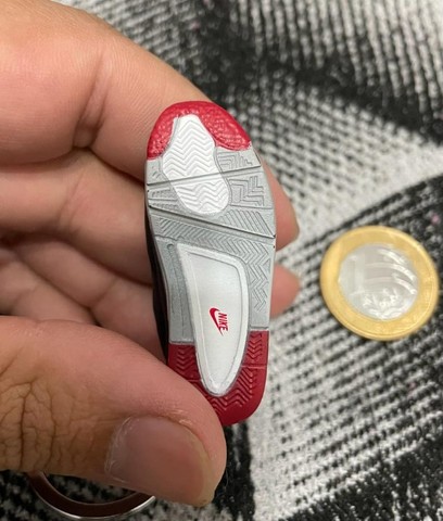 Chaveiro 3d Sneaker Air Jordan 4 Bred - Foto 5