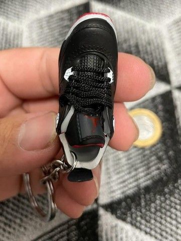 Chaveiro 3d Sneaker Air Jordan 4 Bred - Foto 4