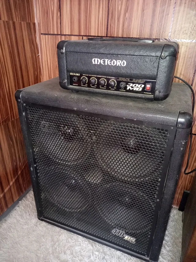 AMPLIFICADOR COMBO FENDER RUMBLE 200 V3 P/ BAIXO 200W 1X15