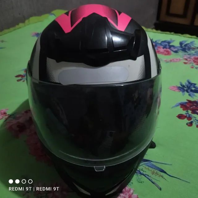 Capacete esportivo 