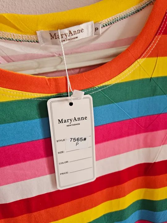 blusa colorida nova tamanho P serve M