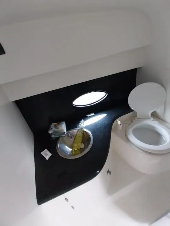 Vendo lancha real 26 class motor mag 350 - Foto 8