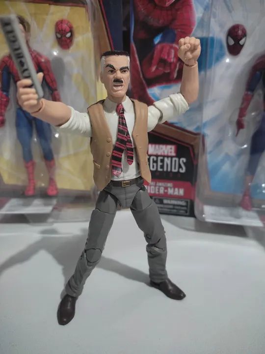 Figura de Ação J. Jonah Jameson - Marvel Legends