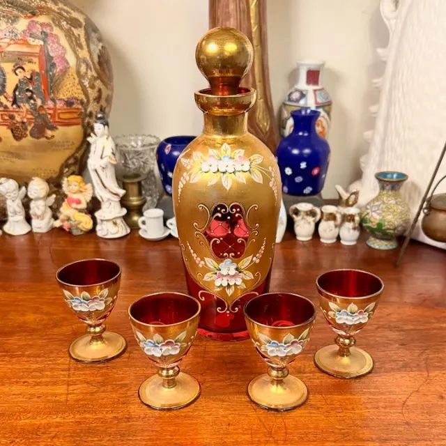 Licoreira e 4 taças em cristal veneziano Bohemia tcheco.