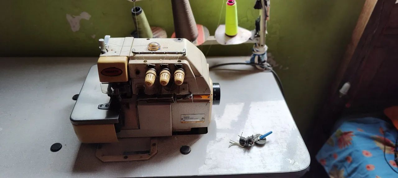 Venda maquina overlock maquina yamata FY33 - Foto 3