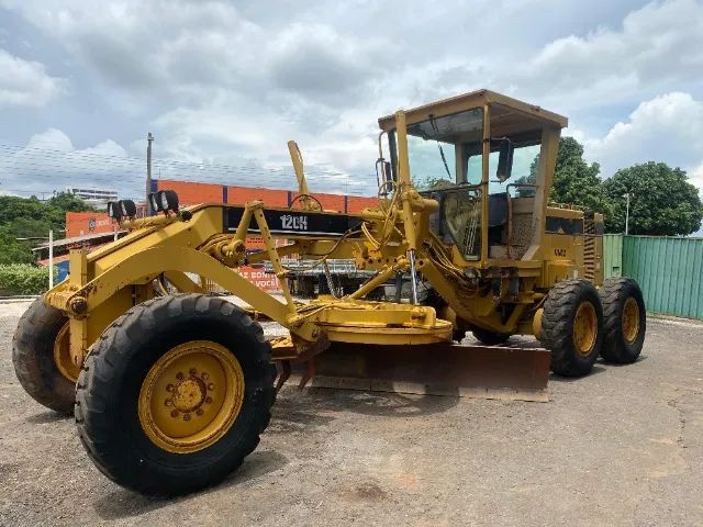 MOTONIVELADORA CATERPILLAR 120H