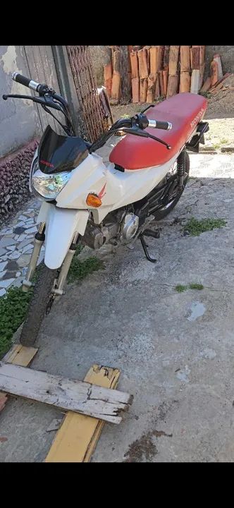 Honda pop bem cuidado e conservada 