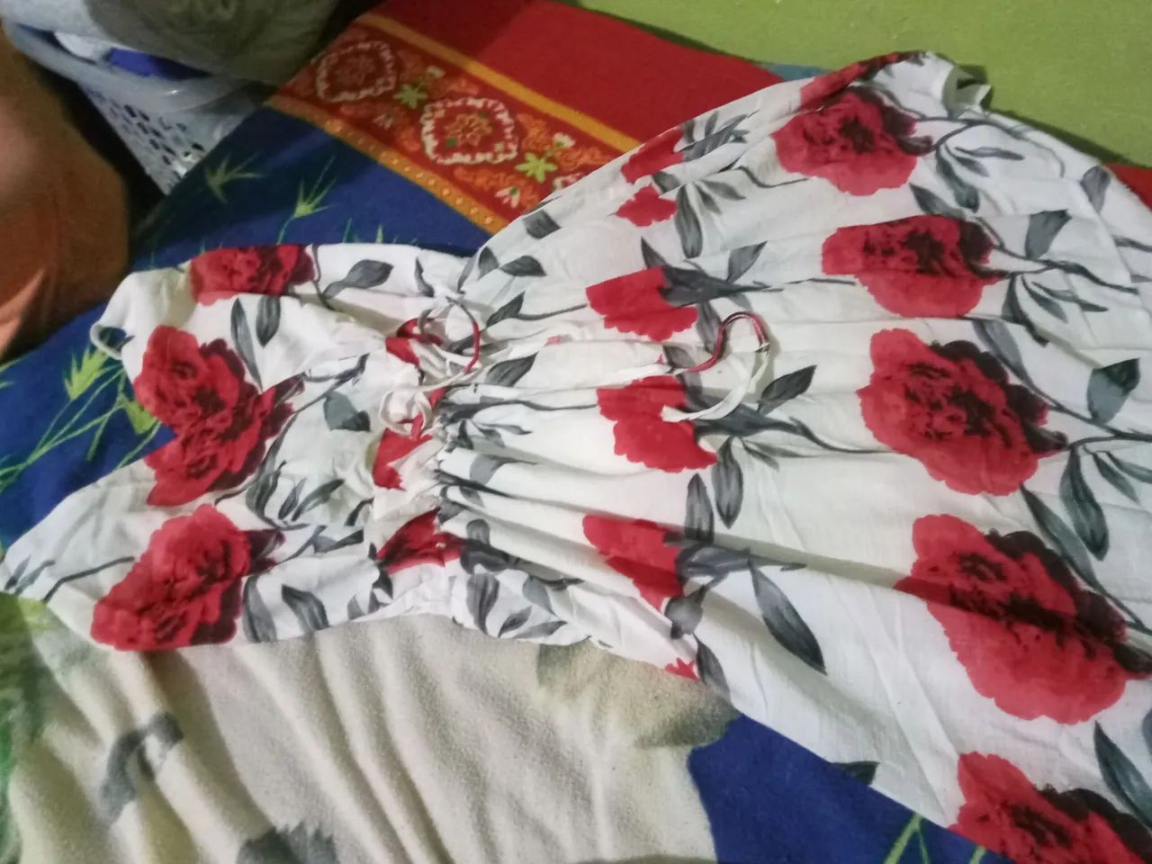 desapego  vestidos e macaquinha
