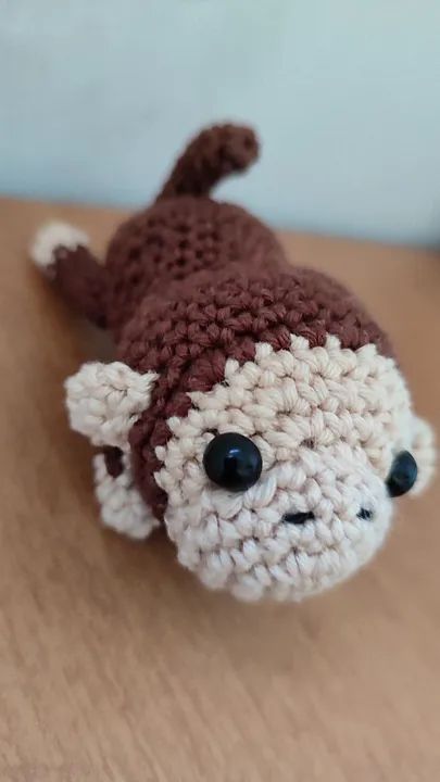 Macaco de crochê amigurumi