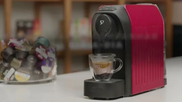 Lacrado Cafeteira Expresso Capsulas Multibebidas 1.150w 220v - Três Corações Passione - Foto 5