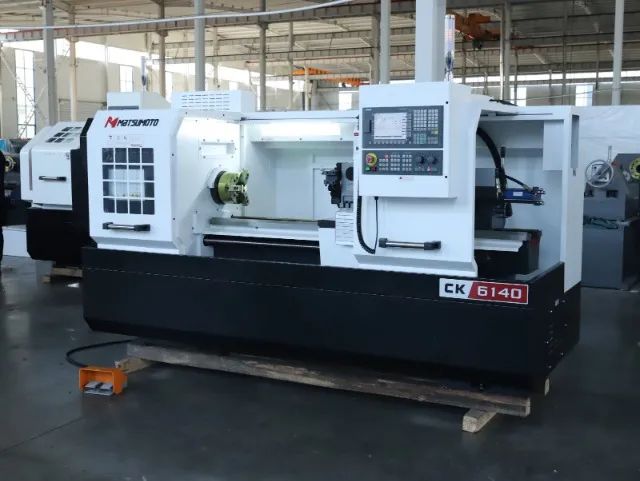 TORNO CNC CK6140