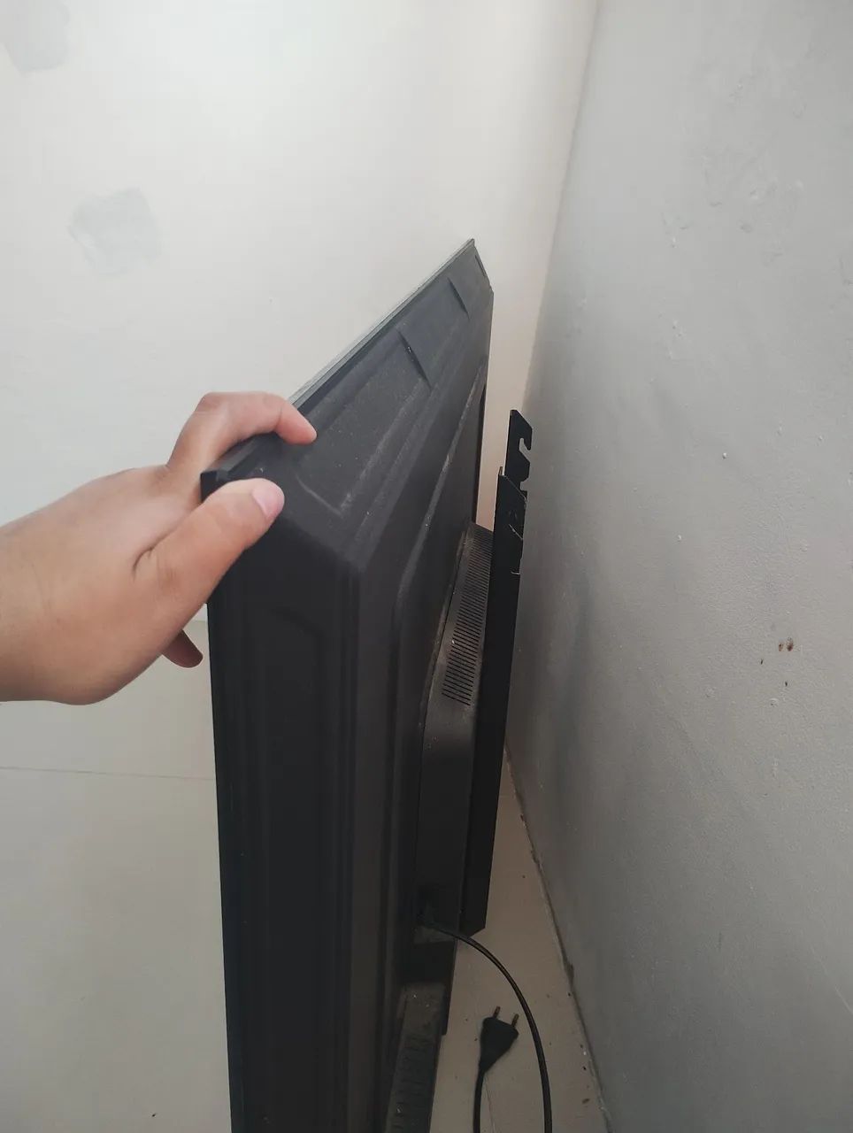 Vendo tv de 50 polegadas, não está funcionando, tela com defeito  - Foto 2