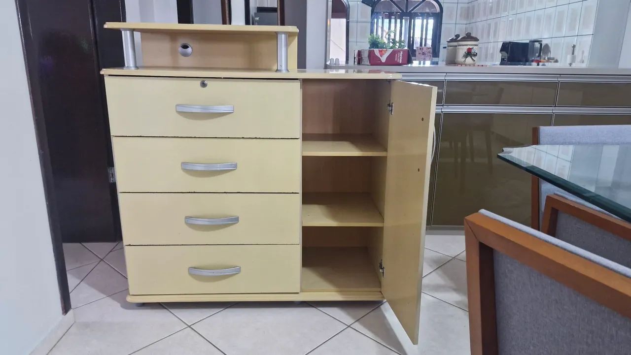 Cômoda de 4 gavetas com porta - Foto 3