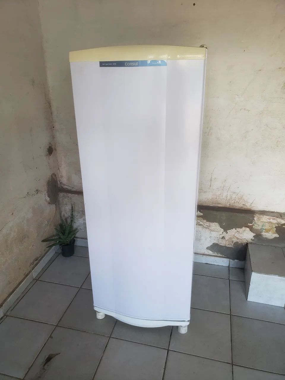 Geladeira cônsul 280litros 