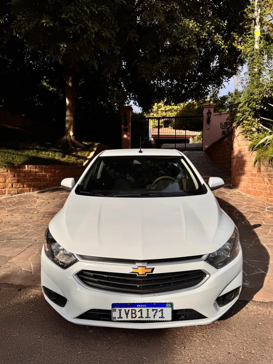 CHEVROLET ONIX LT 1.0 2017 - COMPLETO - ABAIXO DA FIPE