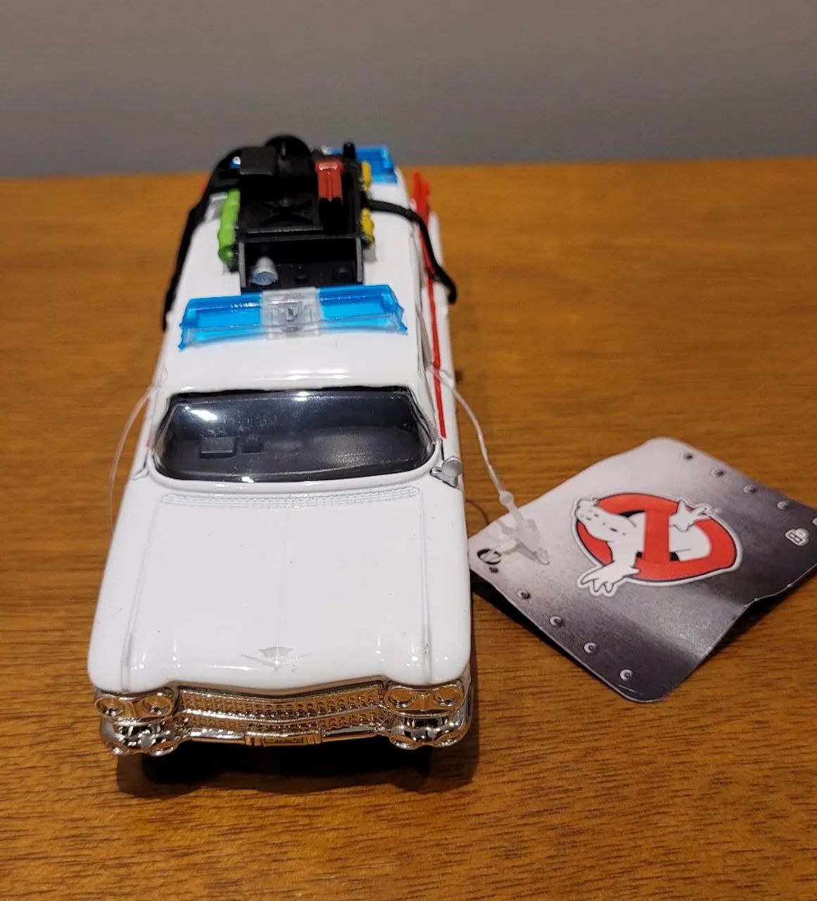Miniatura Ecto-1 Ghostbusters Jadstoys 1:32 perfeita  - Foto 3