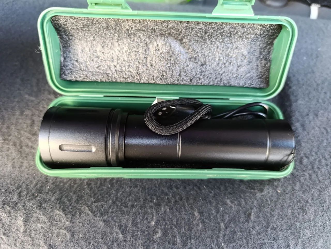 Lanterna Recarregável USB - Alta Qualidade - Foto 3