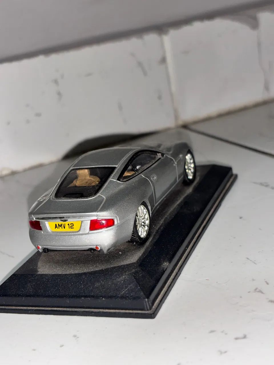 MINIATURA ASTON-MARTIN V12 VANQUISH - Foto 3