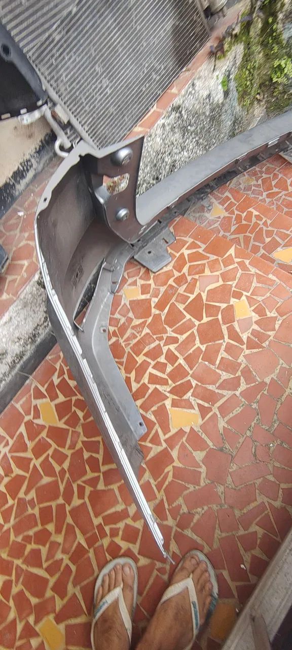 Para-choque SW4 16/21 - Foto 2