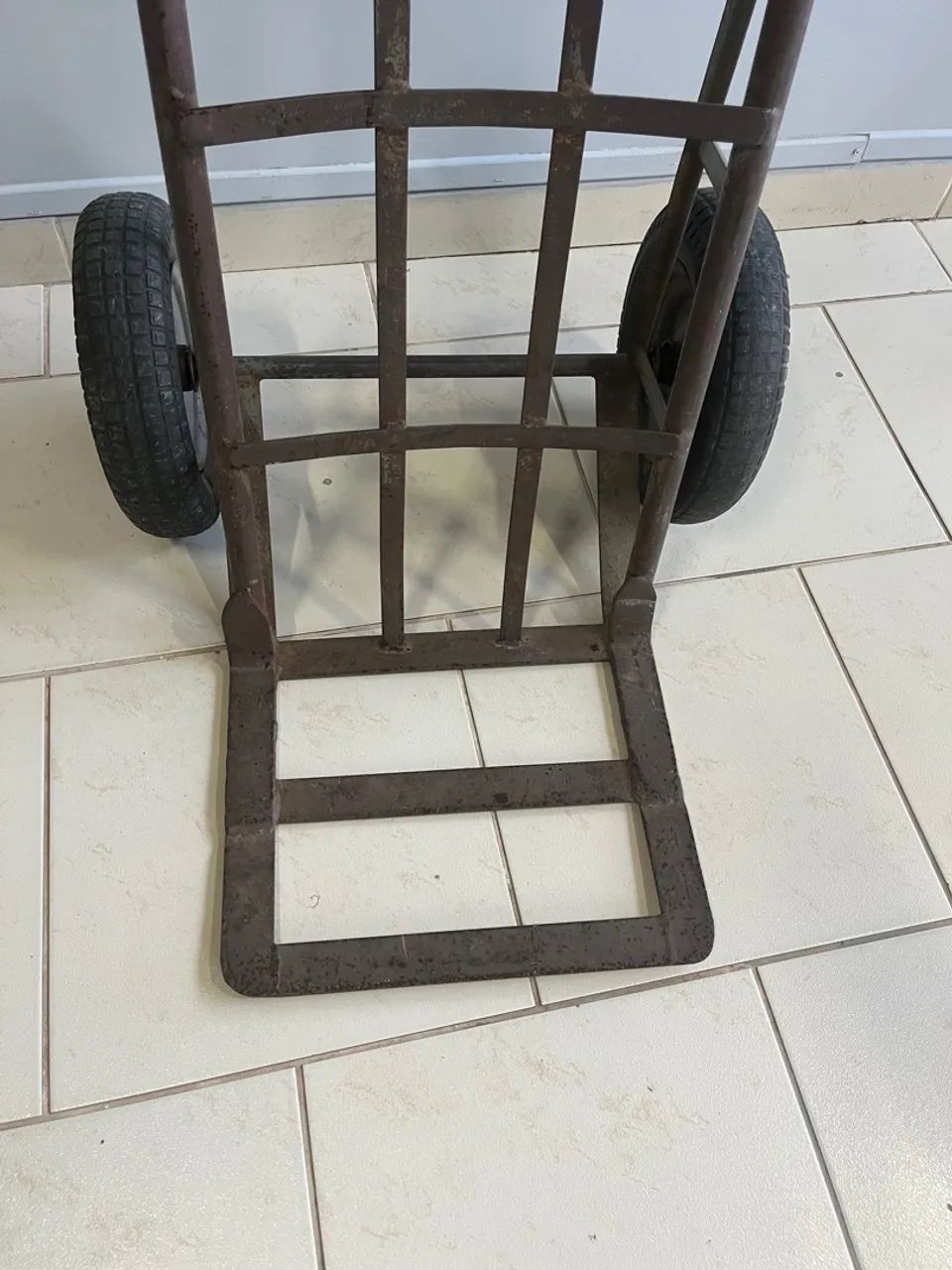 Carrinho de mão de ferro - Foto 2